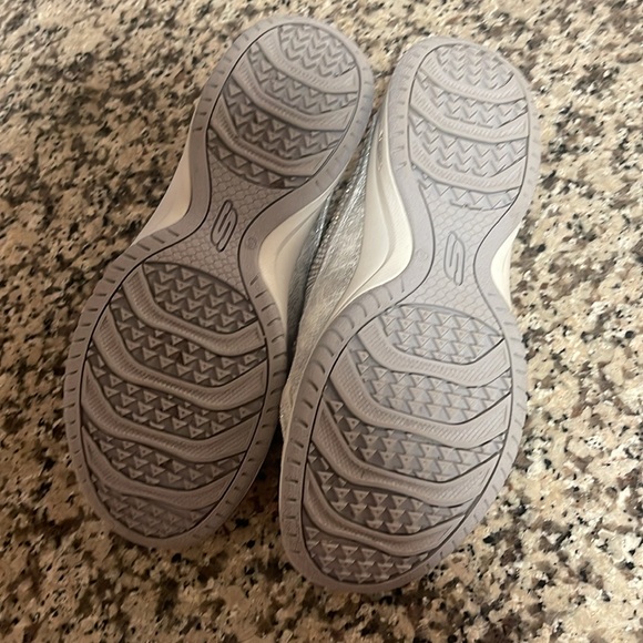 Sketcher’s Relax Fit Air Cooled Foam Slip on Shoes with Diamonds & Pearls - Picture 7 of 7